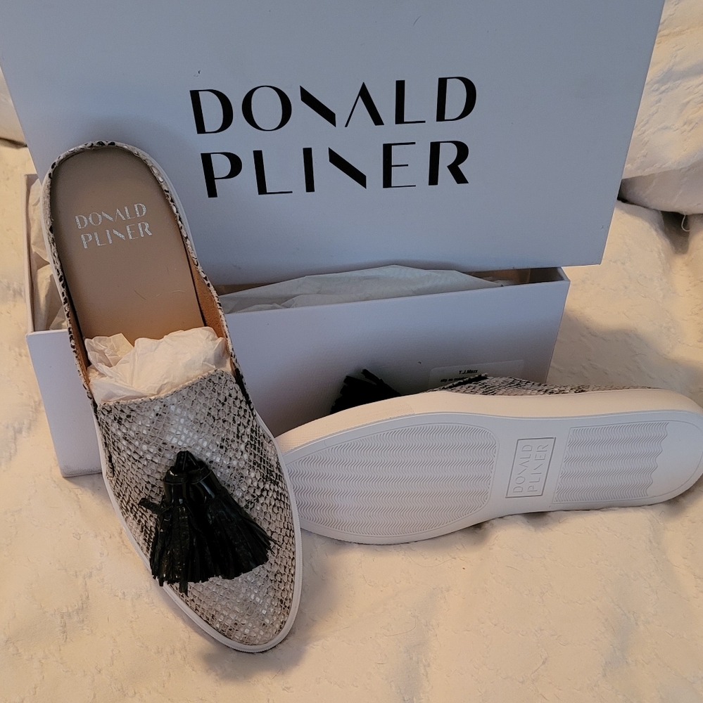 Donald Pliner Shoes